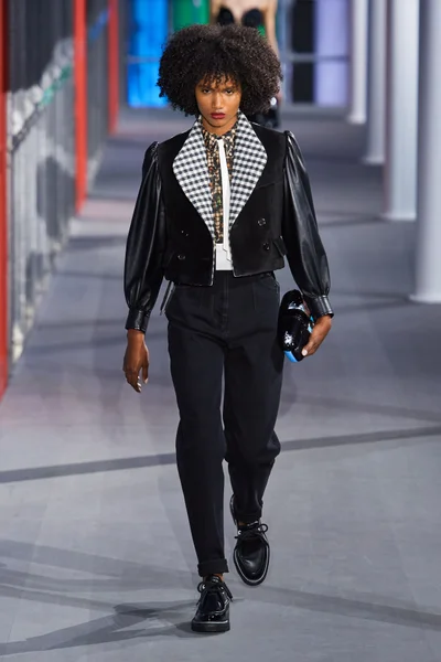 Look 54